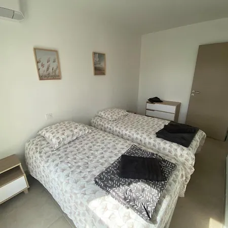 Jasmin Vue Holiday home